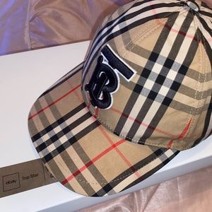 Burberry men’s hat. Size large
